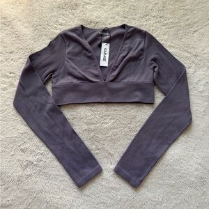 Garage seamless purple top